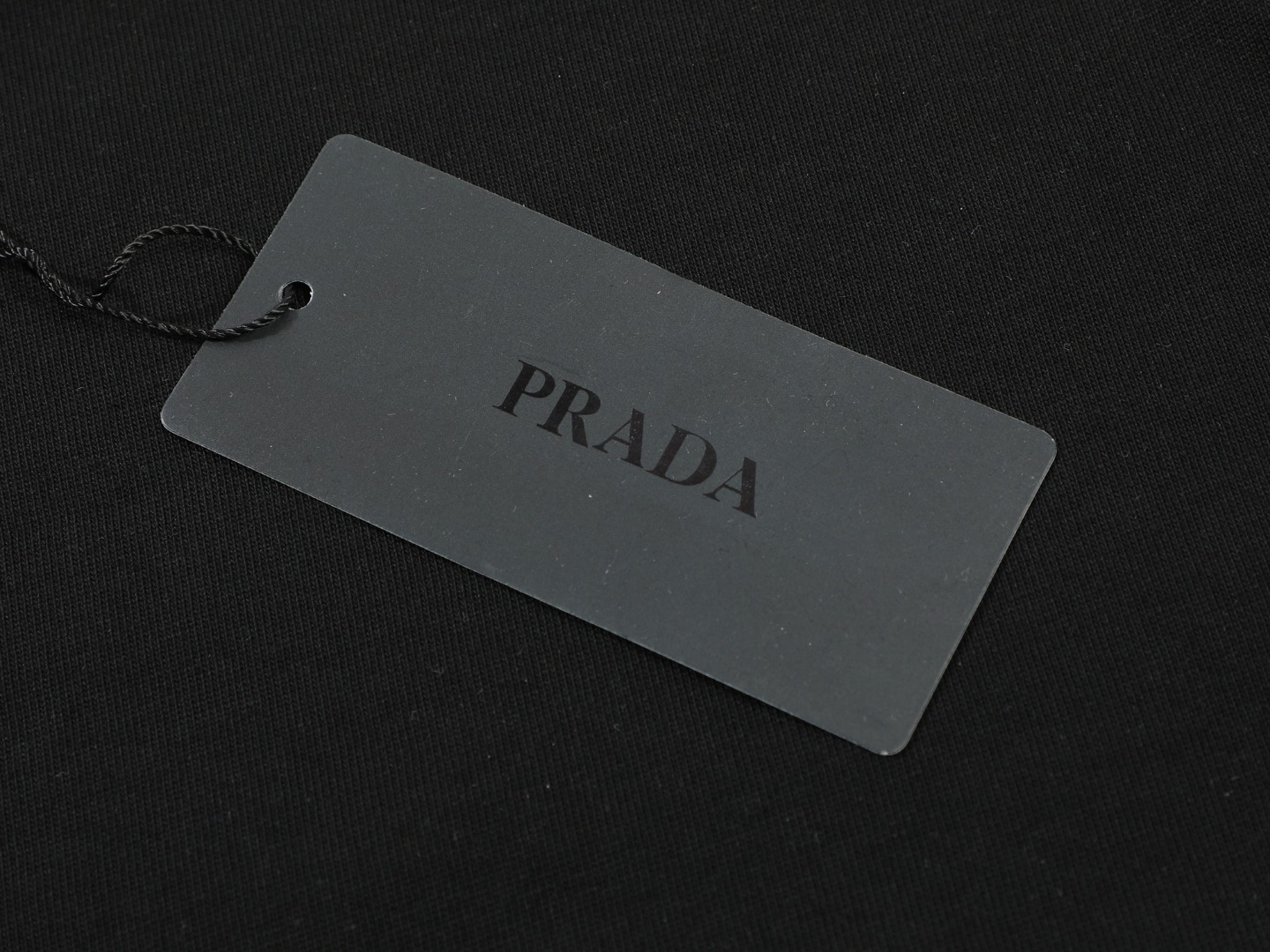 【PRADA  公式旗艦店】プラダ  Tシャツ ご好評に付き再入荷！250213