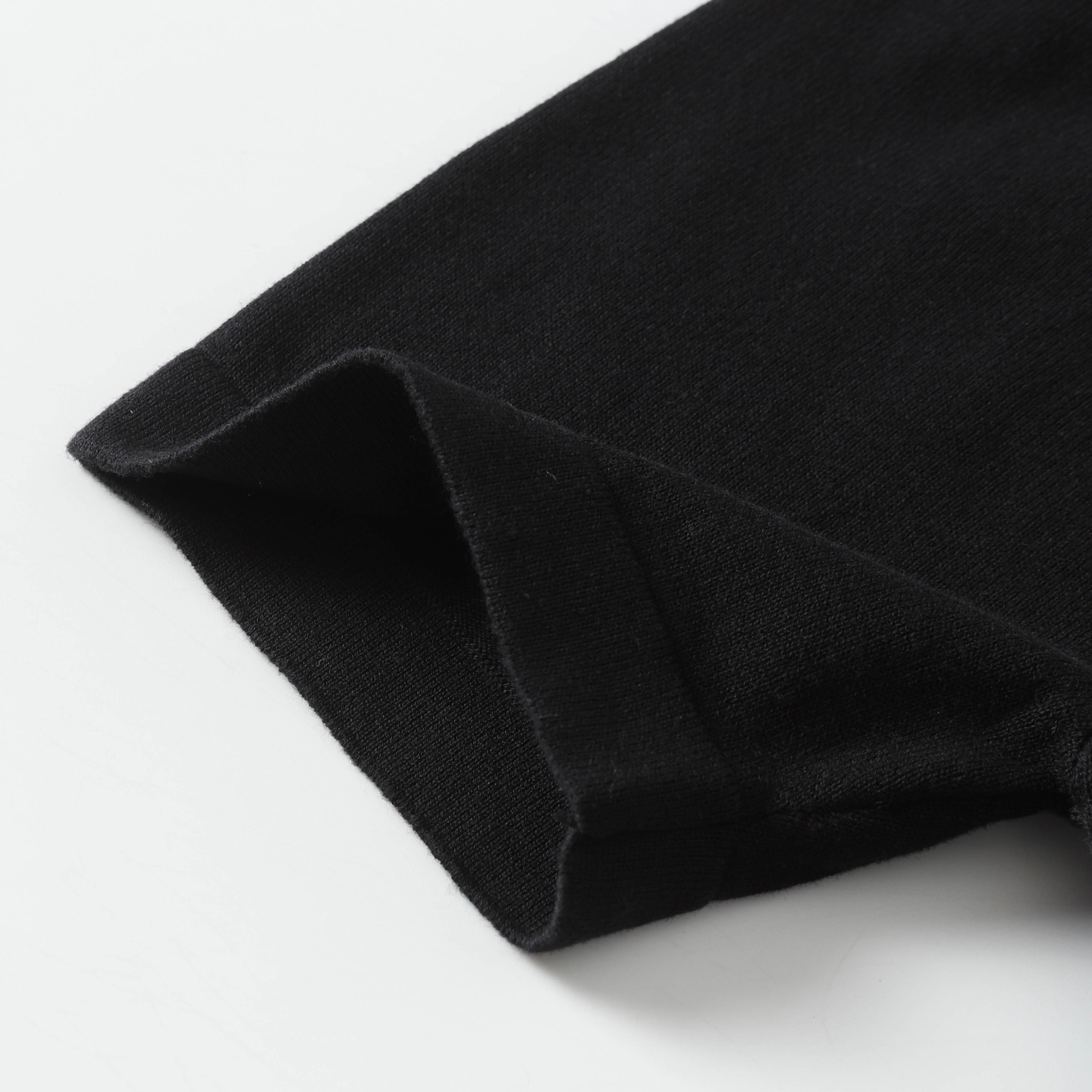 【FENDI公式旗艦店】フェンディ  Tシャツ ご好評に付き再入荷！ 250214