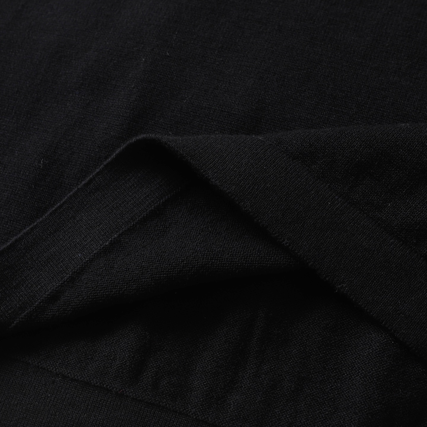 【FENDI公式旗艦店】フェンディ  Tシャツ ご好評に付き再入荷！ 250214