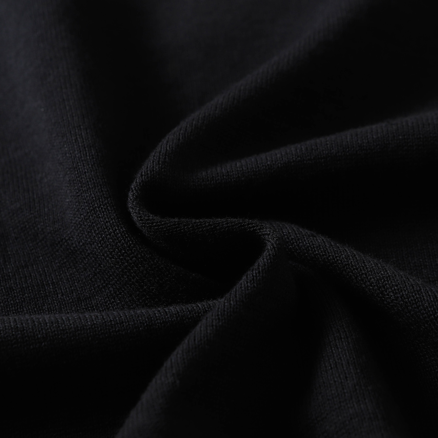 【FENDI公式旗艦店】フェンディ  Tシャツ ご好評に付き再入荷！ 250214