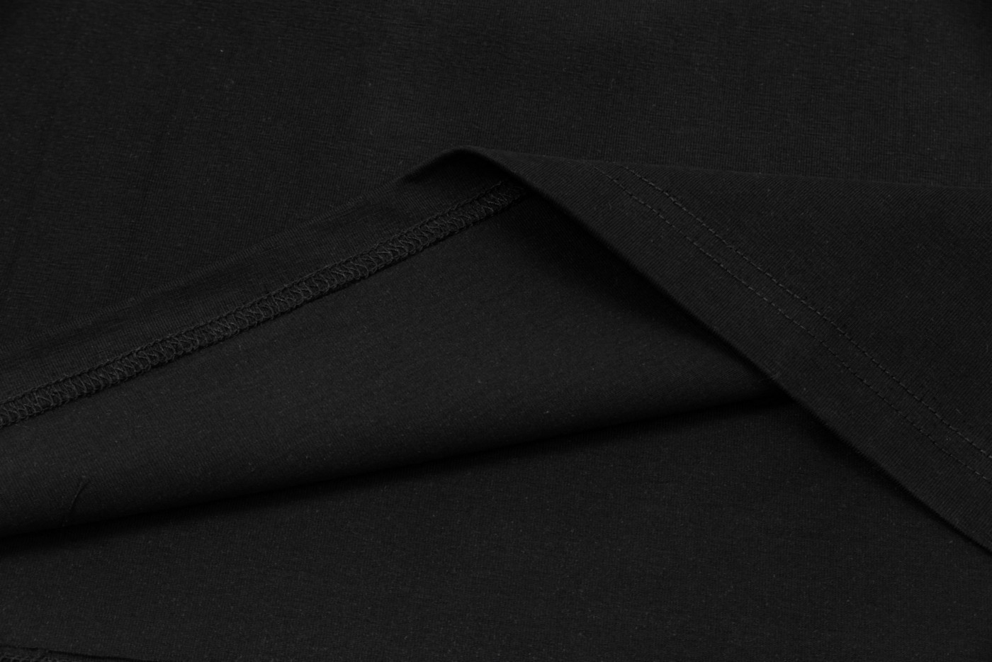 【FENDI公式旗艦店】フェンディ  Tシャツ ご好評に付き再入荷！ 250214