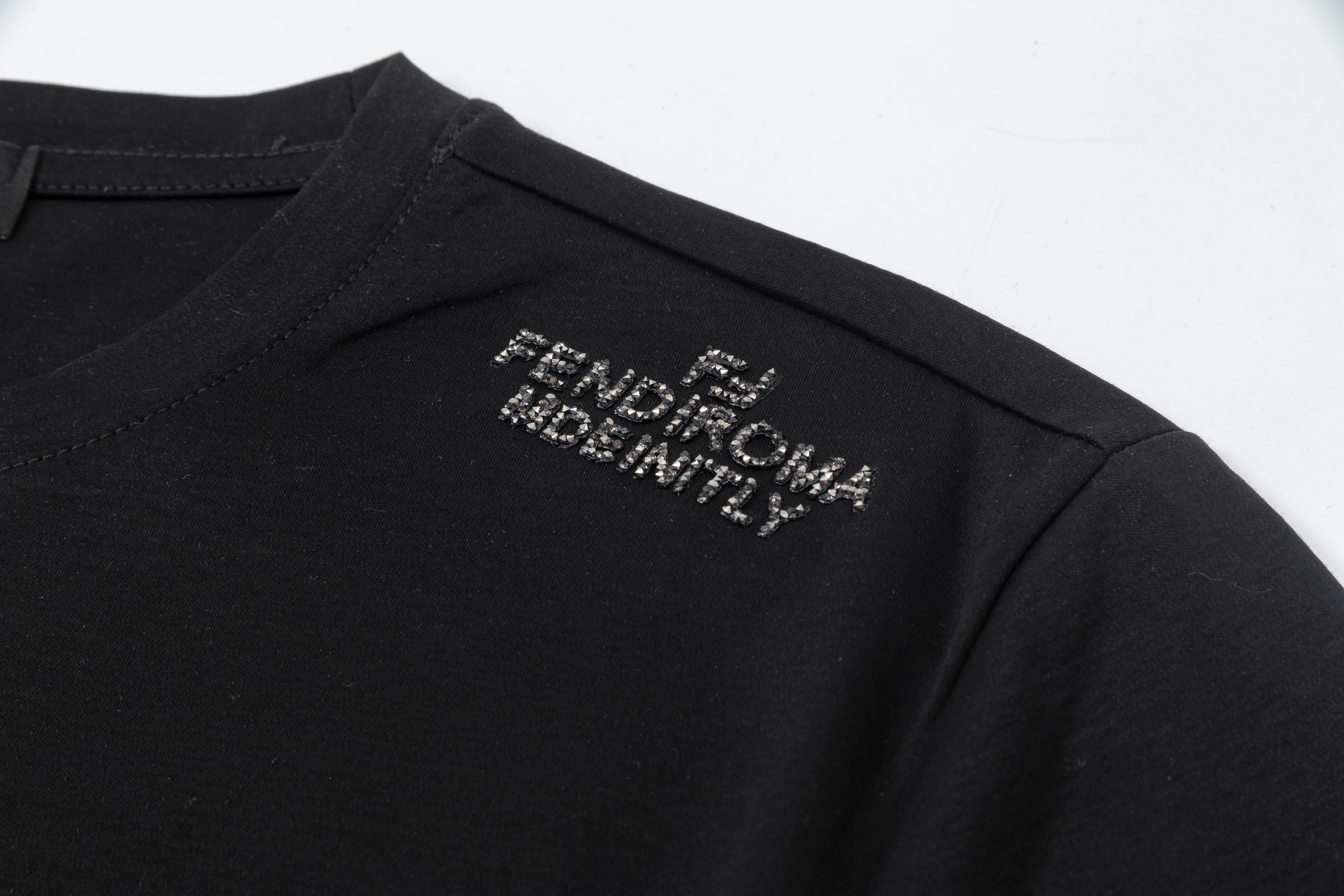 【FENDI公式旗艦店】フェンディ  Tシャツ ご好評に付き再入荷！ 250214