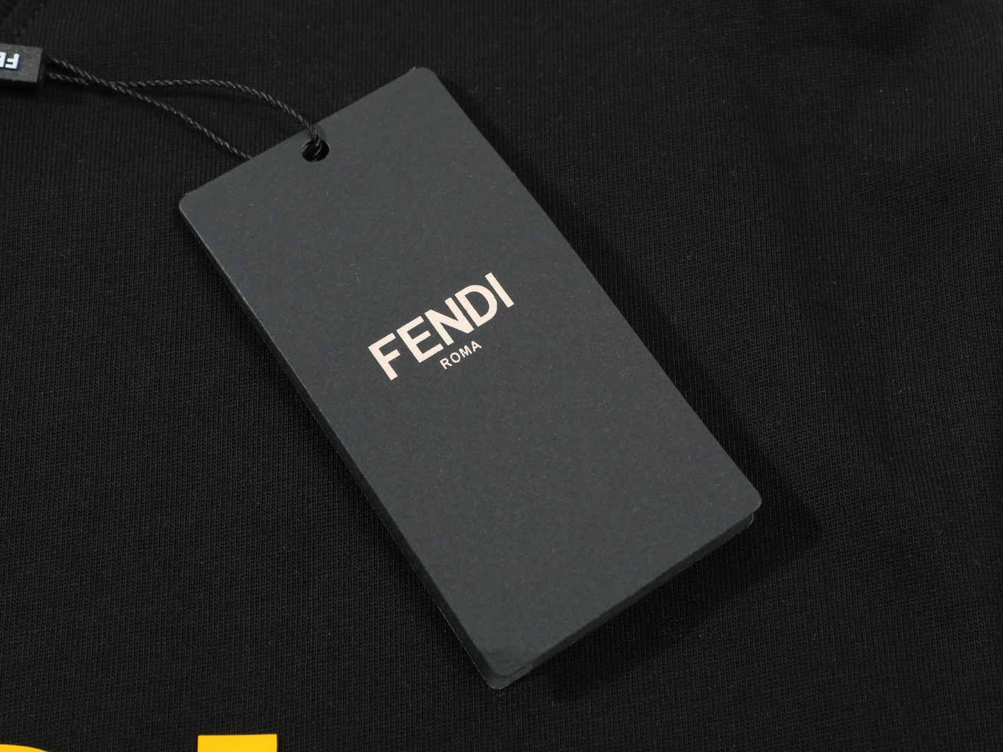 【FENDI公式旗艦店】フェンディ  Tシャツ ご好評に付き再入荷！ 250214