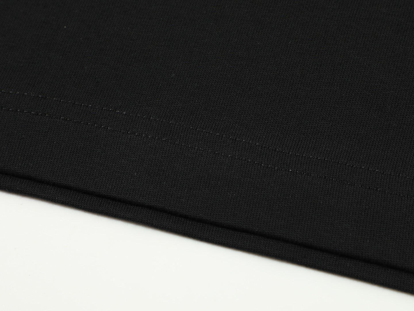 【FENDI公式旗艦店】フェンディ  Tシャツ ご好評に付き再入荷！ 250214