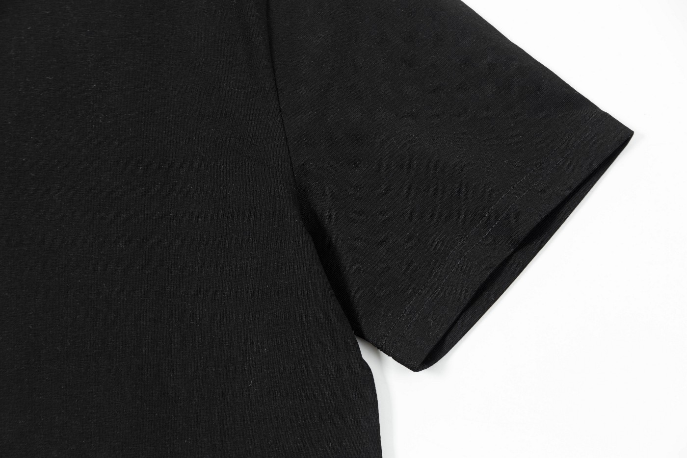 【FENDI公式旗艦店】フェンディ  Tシャツ ご好評に付き再入荷！ 250214