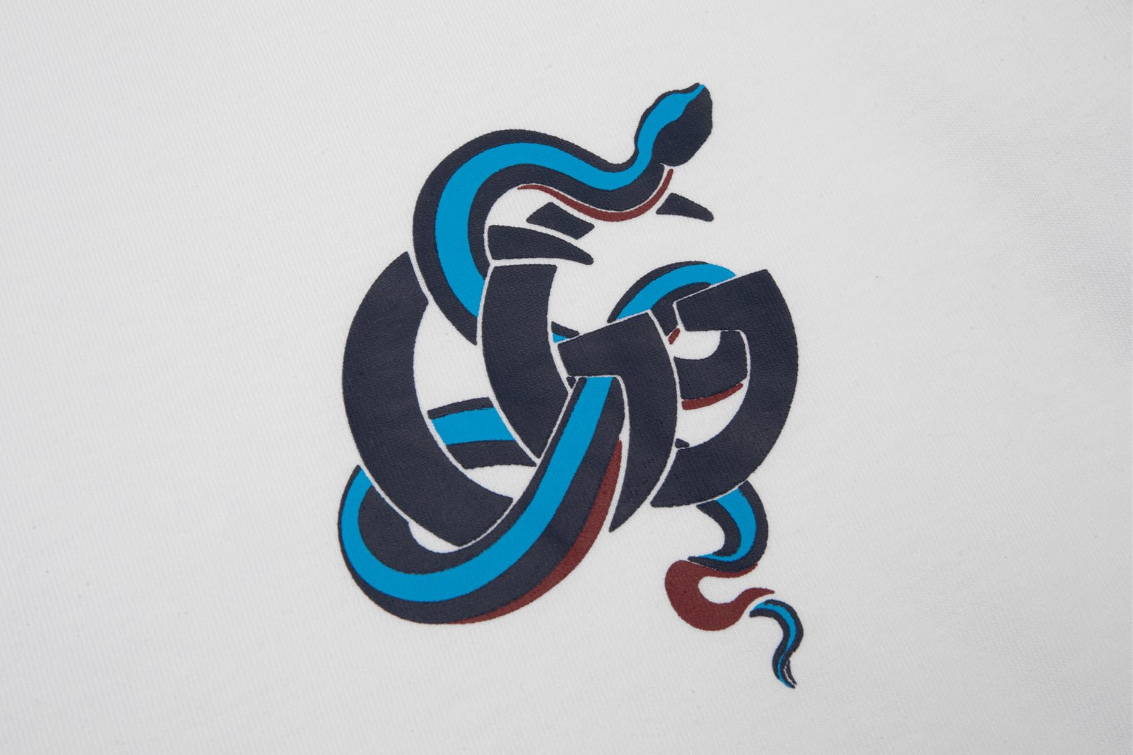 【GUCCI 公式旗艦店】クッチ   Tシャツ ご好評に付き再入荷！ 250214