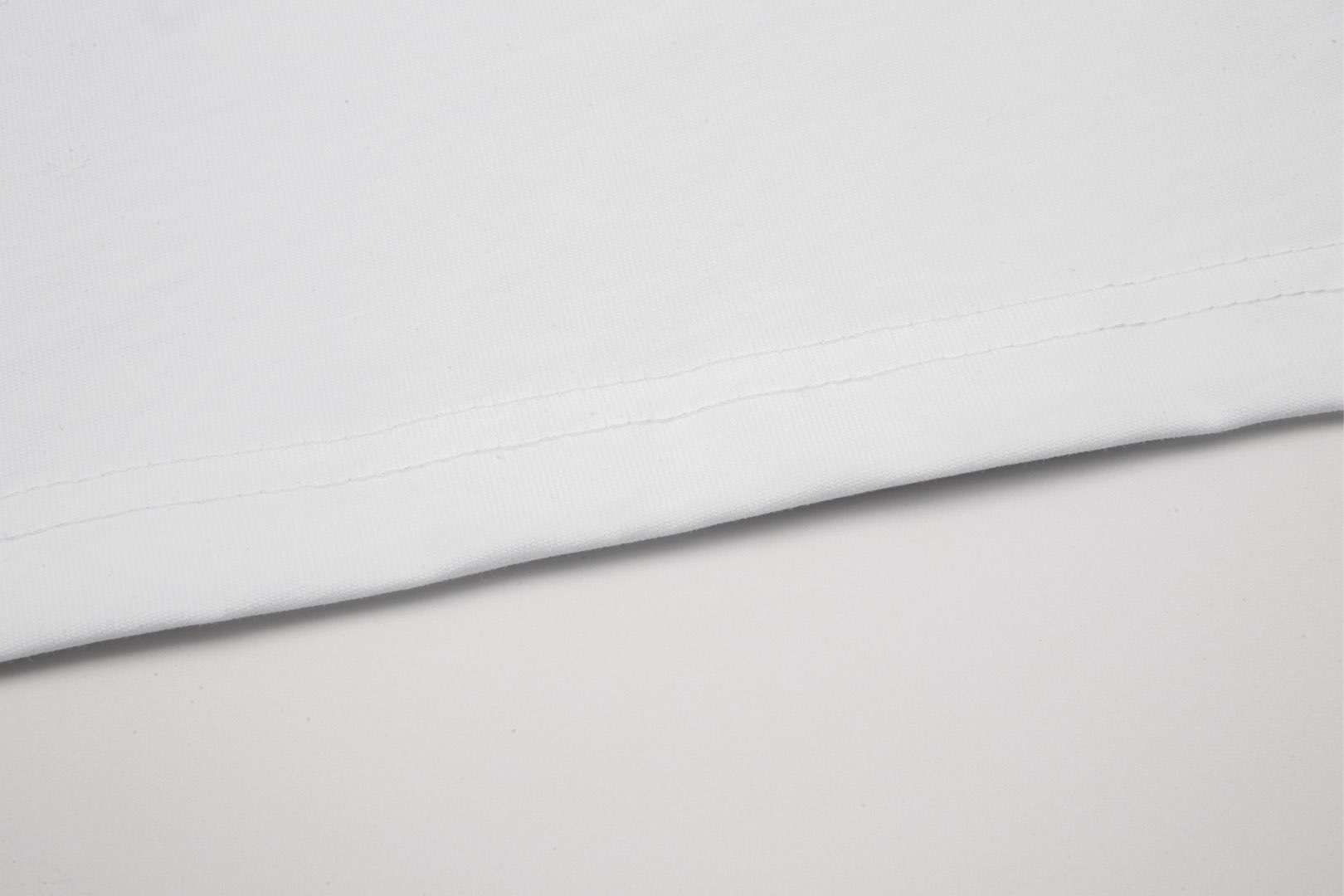 【GIVENCHY   公式旗艦店】 ジバンシー   Tシャツ ご好評に付き再入荷！ 250215