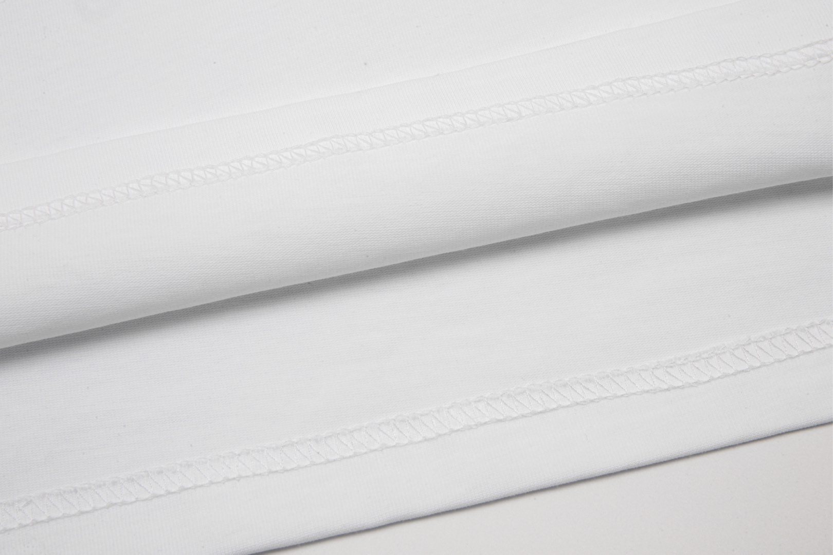 【GIVENCHY   公式旗艦店】 ジバンシー   Tシャツ ご好評に付き再入荷！ 250215