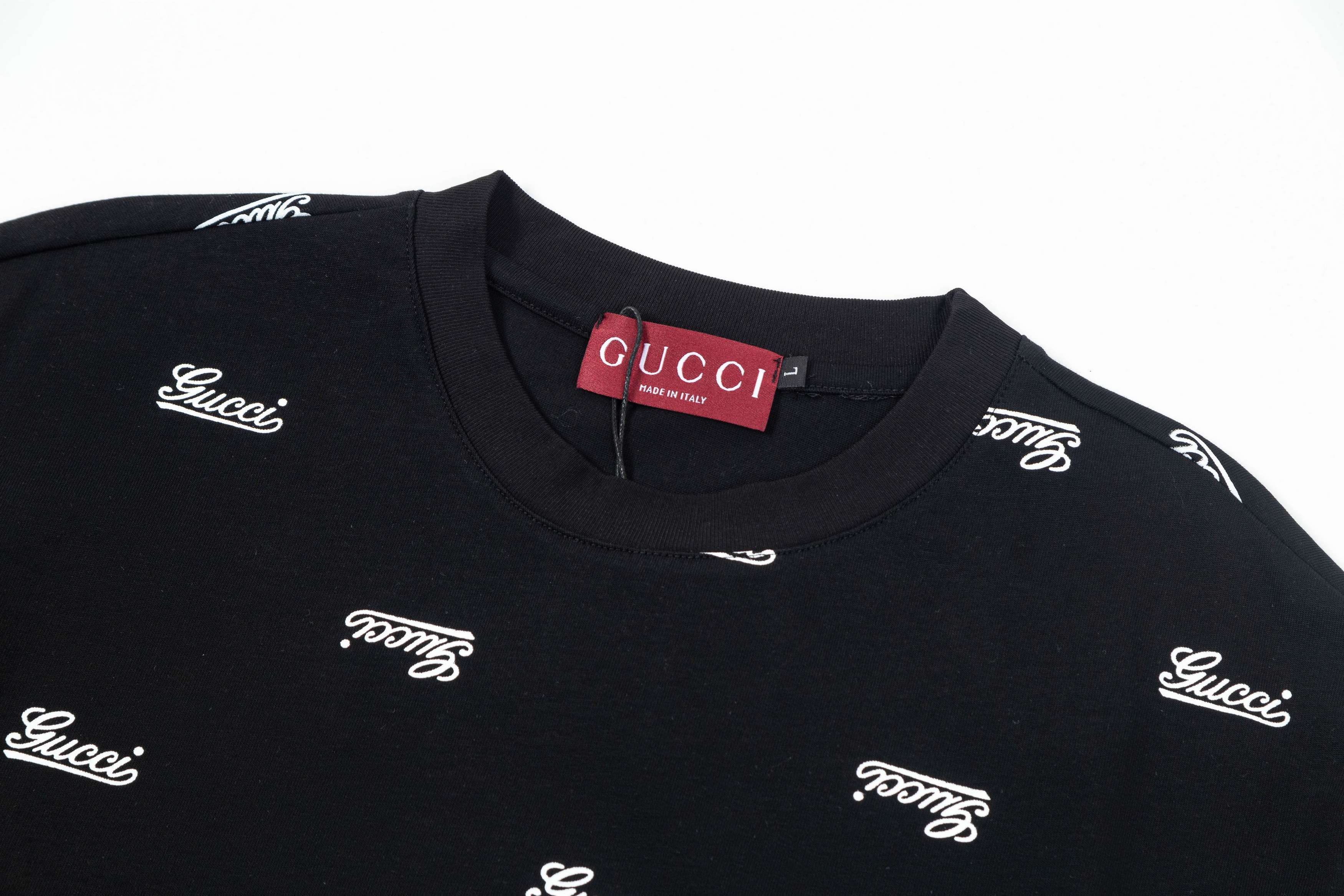 【GUCCI 公式旗艦店】クッチ   Tシャツ ご好評に付き再入荷！ 250214