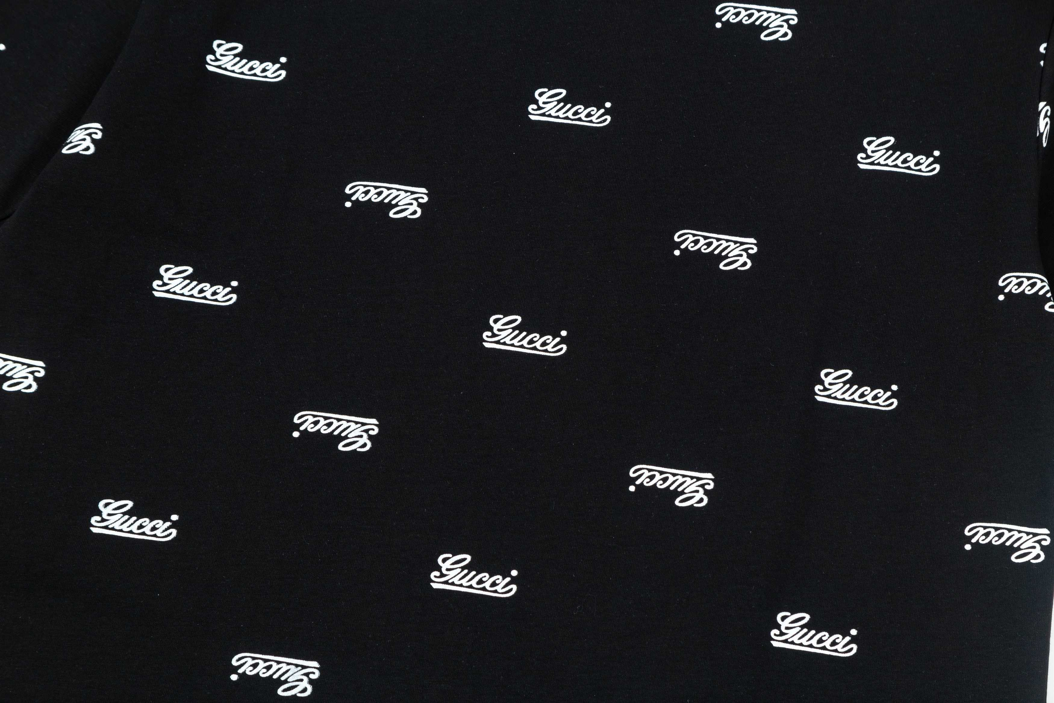 【GUCCI 公式旗艦店】クッチ   Tシャツ ご好評に付き再入荷！ 250214