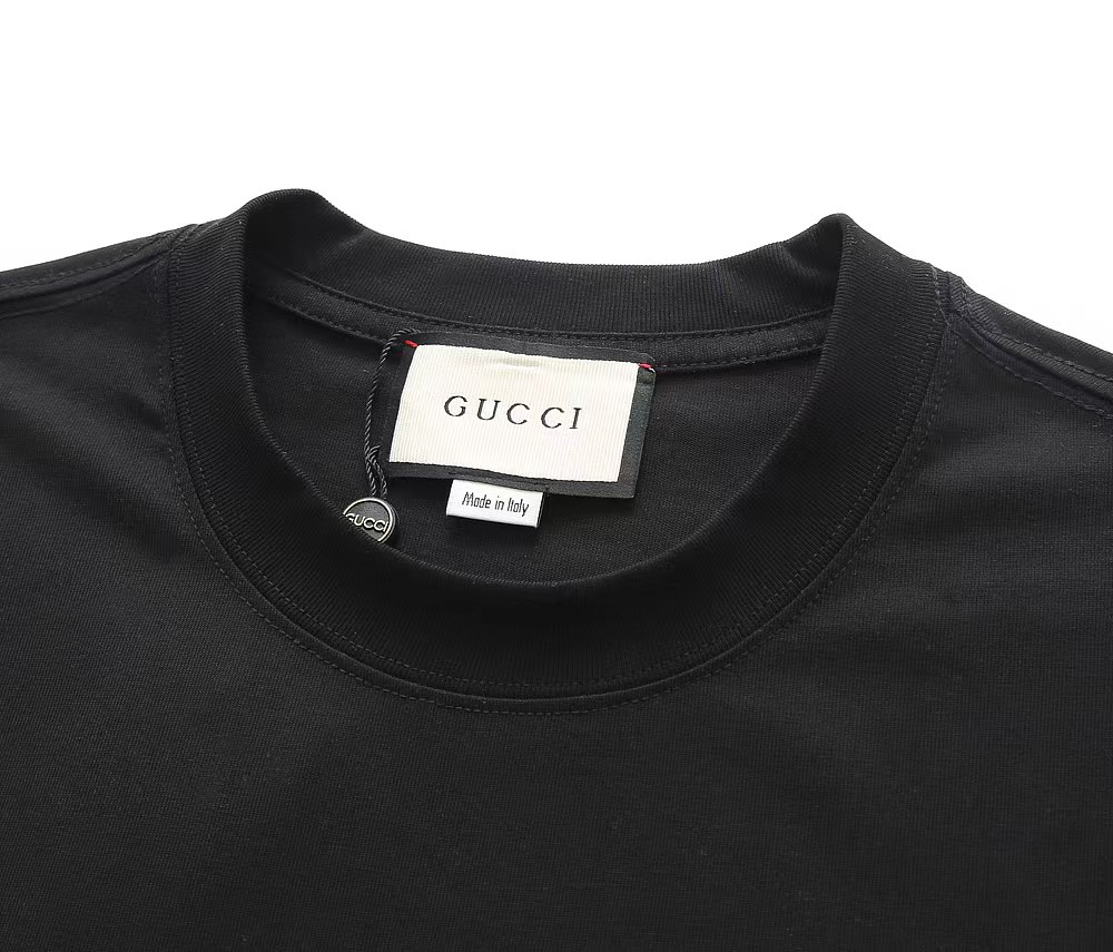 【GUCCI 公式旗艦店】クッチ   Tシャツ ご好評に付き再入荷！ 250214