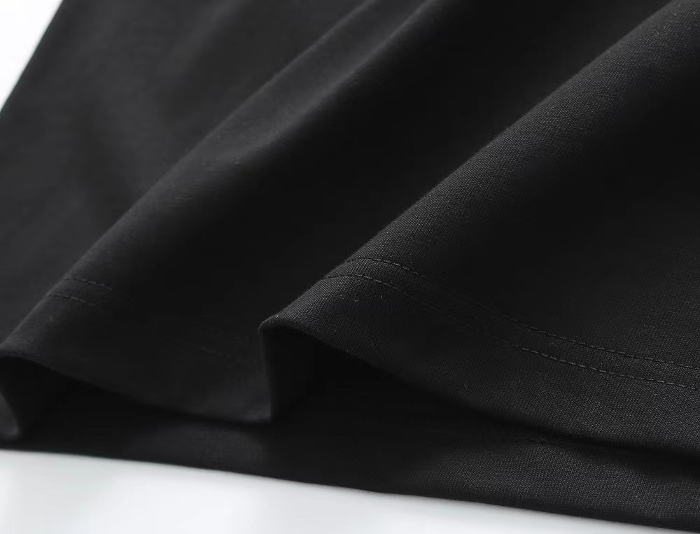 【GUCCI 公式旗艦店】クッチ   Tシャツ ご好評に付き再入荷！ 250214