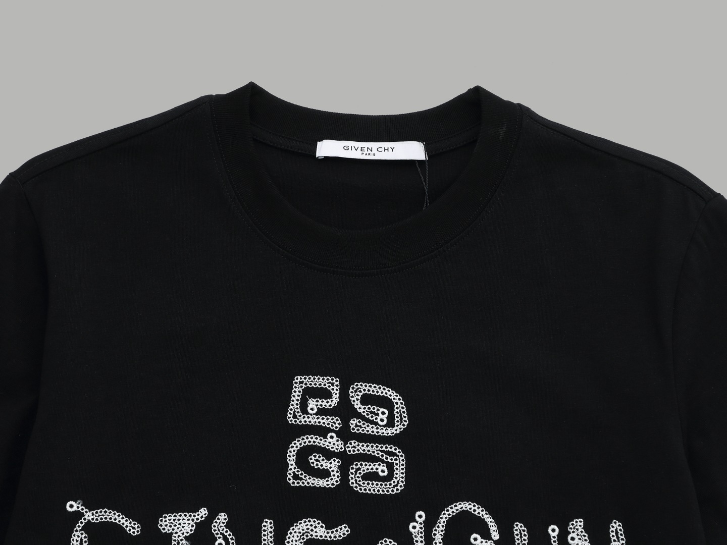 【GIVENCHY   公式旗艦店】 ジバンシー   Tシャツ ご好評に付き再入荷！ 250215