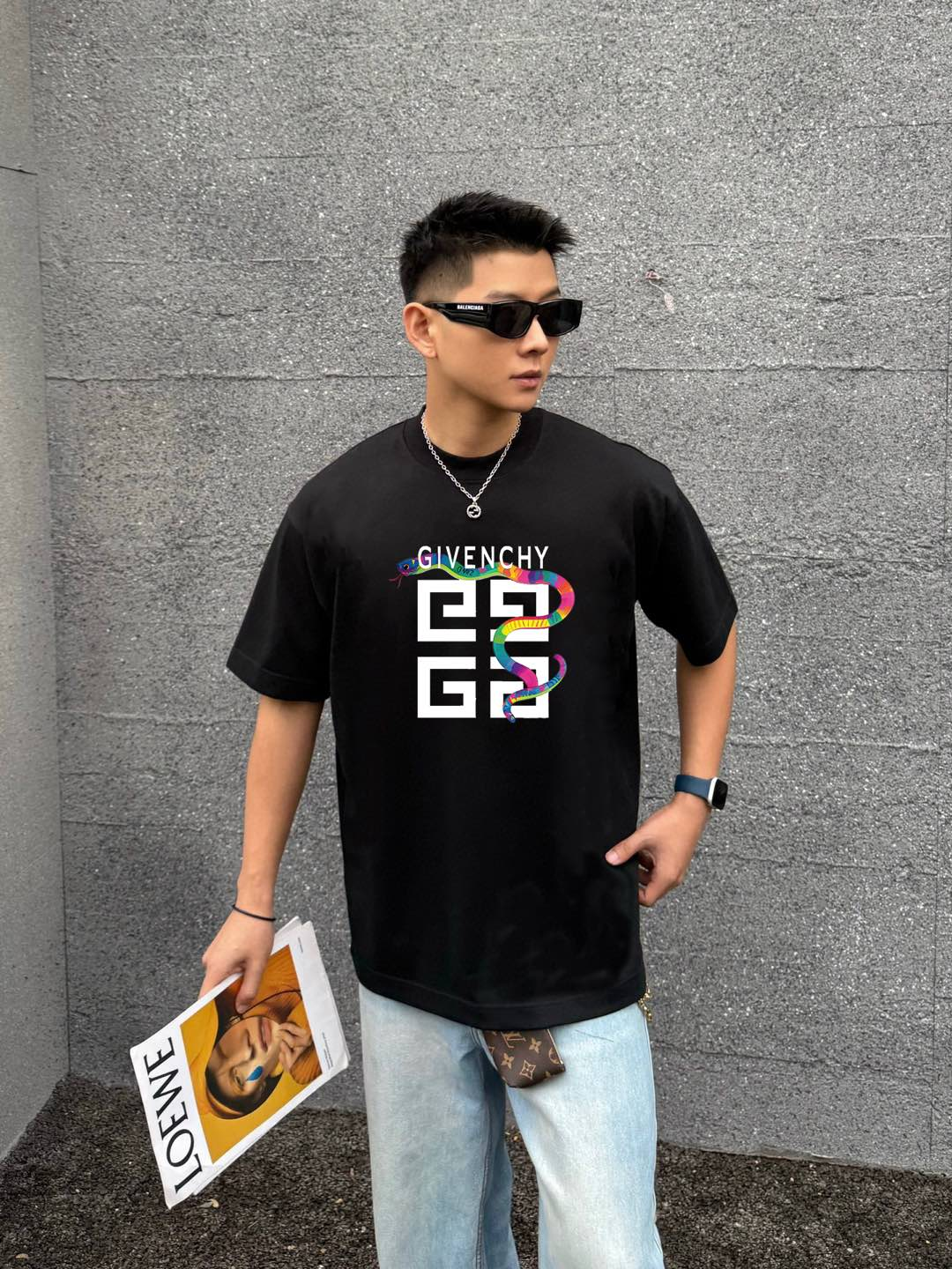 【GIVENCHY   公式旗艦店】 ジバンシー   Tシャツ ご好評に付き再入荷！ 250215