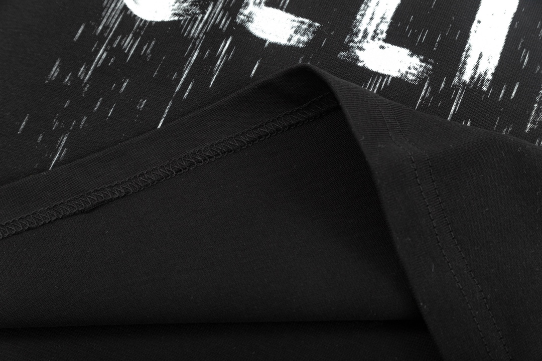 【CELINE 公式旗艦店】セリーヌ   Tシャツ ご好評に付き再入荷！ 250217