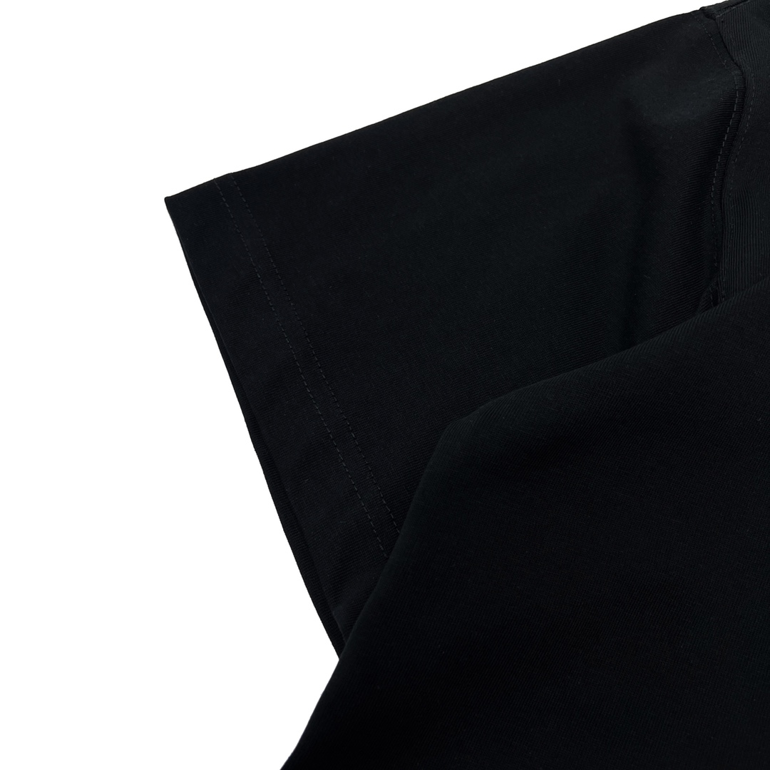 【CELINE 公式旗艦店】セリーヌ   Tシャツ ご好評に付き再入荷！ 250217