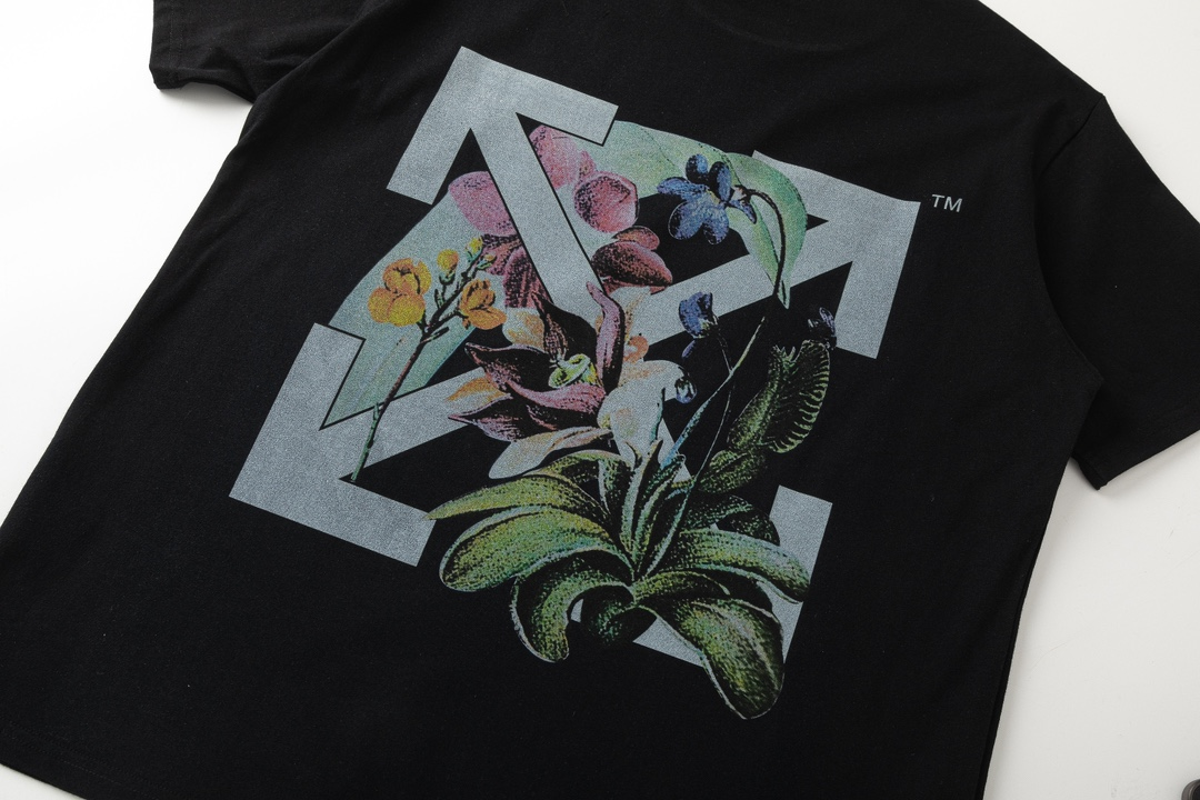 【OFF-WHITE  公式旗艦店】オフホワイト   Tシャツ  ご好評に付き再入荷！250215