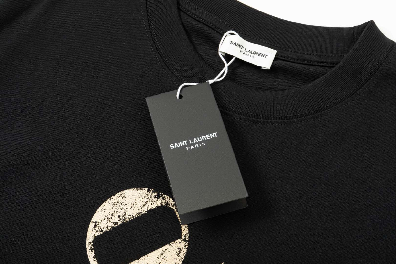 【YSL SAINT LAURENT 公式旗艦店】サンローラン  Tシャツ ご好評に付き再入荷！250218