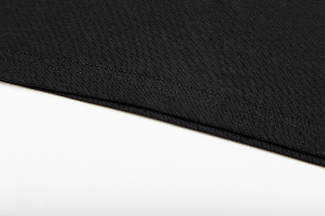 [Copy]【VERSACE  公式旗艦店】ヴェルサーチ  Tシャツ ご好評に付き再入荷！250218