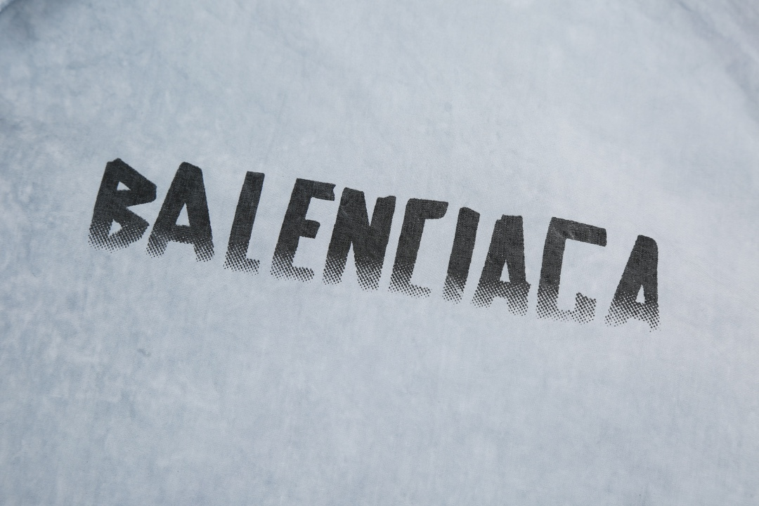 【BALENCIAGA 公式旗艦店】バレンシアガ  シャツ ご好評に付き再入荷  250218