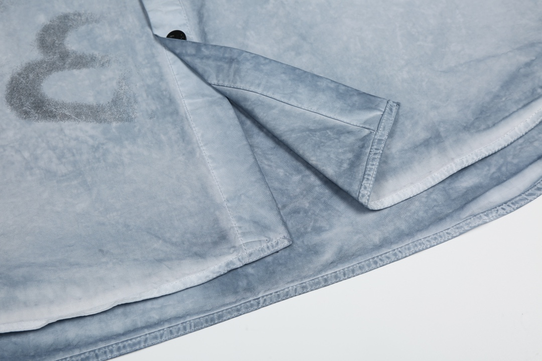 【BALENCIAGA 公式旗艦店】バレンシアガ  シャツ ご好評に付き再入荷  250218