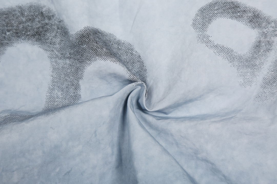 【BALENCIAGA 公式旗艦店】バレンシアガ  シャツ ご好評に付き再入荷  250218