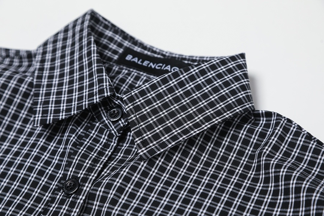 【BALENCIAGA 公式旗艦店】バレンシアガ  シャツ ご好評に付き再入荷  250218