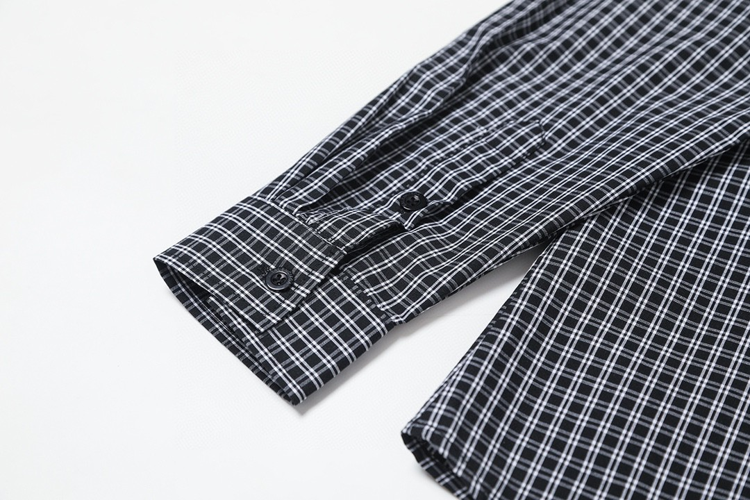 【BALENCIAGA 公式旗艦店】バレンシアガ  シャツ ご好評に付き再入荷  250218