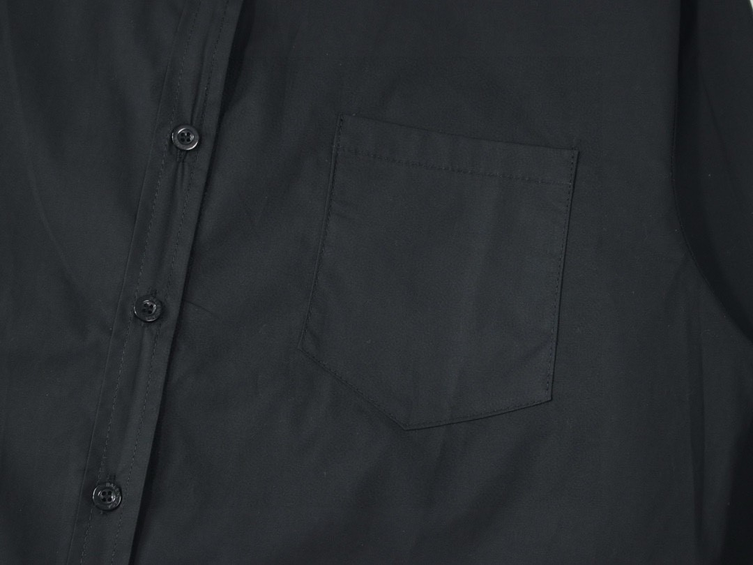 【BALENCIAGA 公式旗艦店】バレンシアガ  シャツ ご好評に付き再入荷  250218