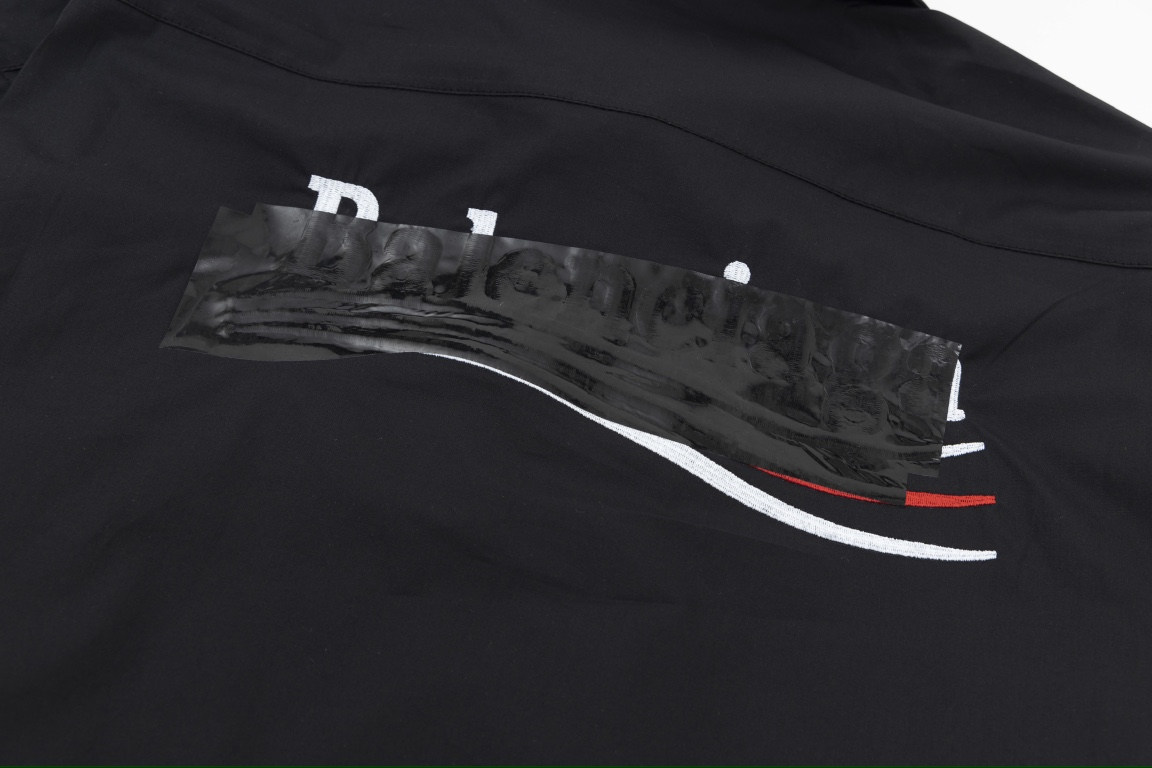 【BALENCIAGA 公式旗艦店】バレンシアガ  シャツ ご好評に付き再入荷  250218