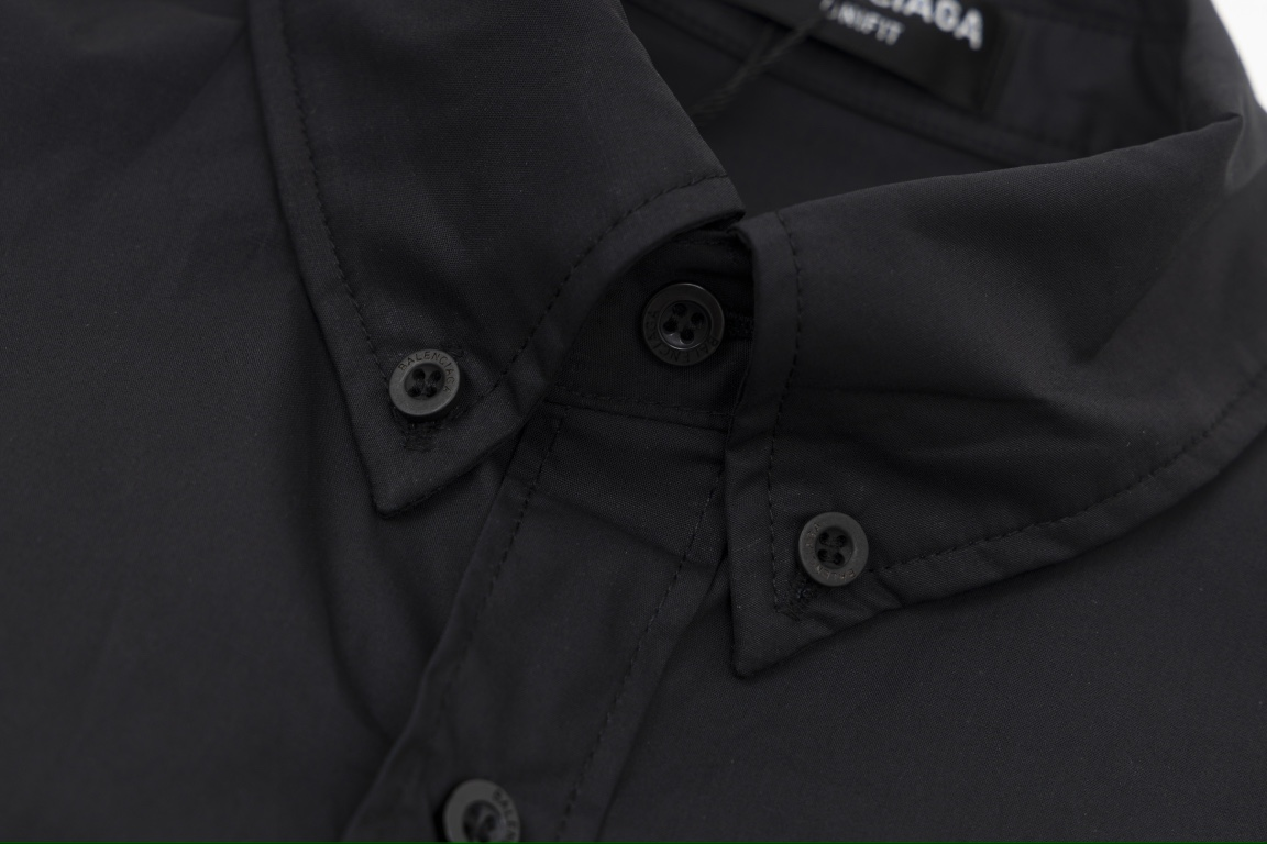 【BALENCIAGA 公式旗艦店】バレンシアガ  シャツ ご好評に付き再入荷  250218