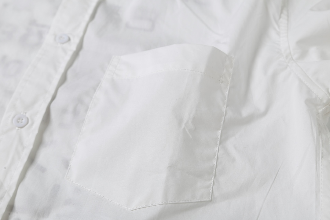 【BALENCIAGA 公式旗艦店】バレンシアガ  シャツ ご好評に付き再入荷  250218