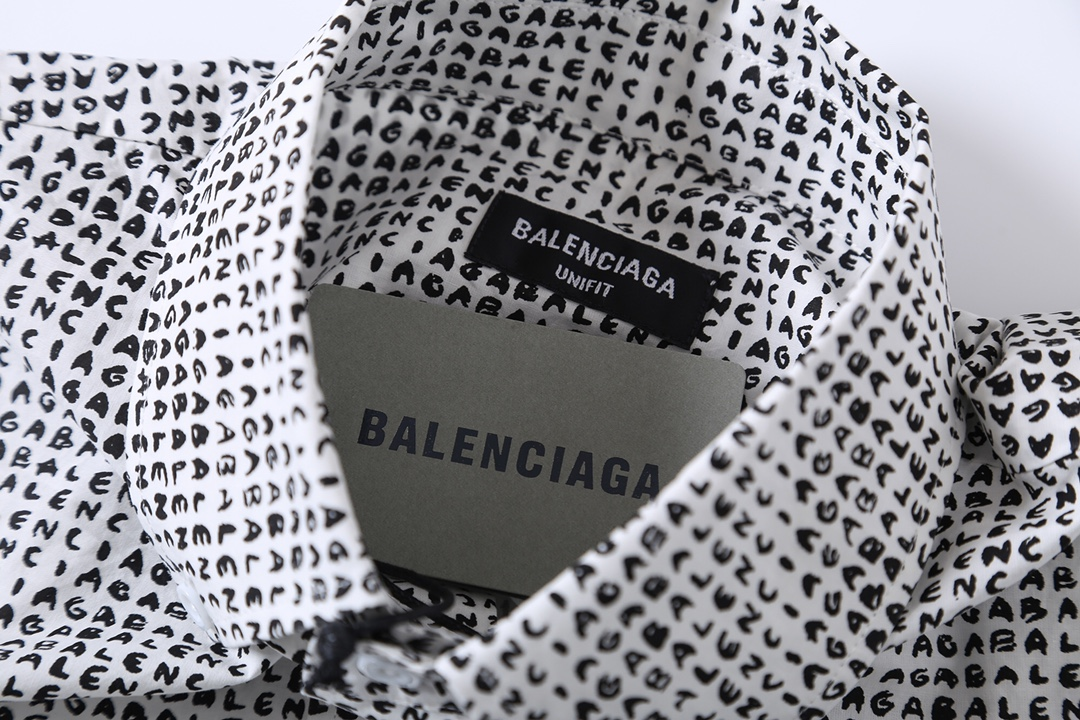 【BALENCIAGA 公式旗艦店】バレンシアガ  シャツ ご好評に付き再入荷  250218