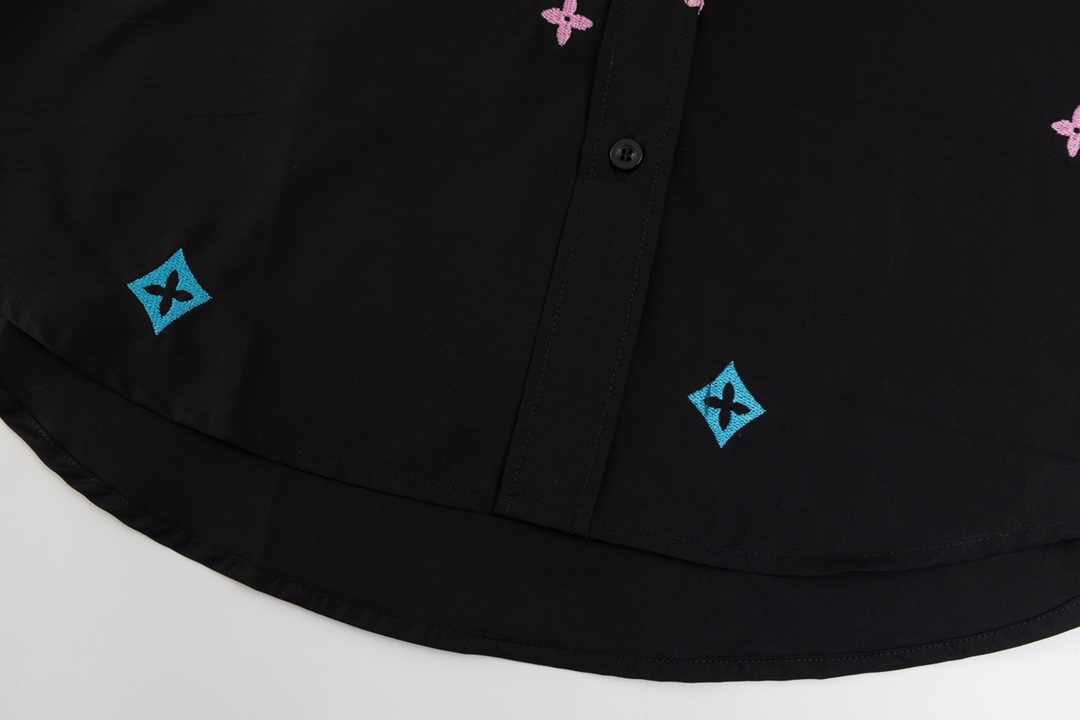【LOUIS VUITTON 公式旗艦店】ルイヴィトン  シャツ ご好評に付き再入荷  250218