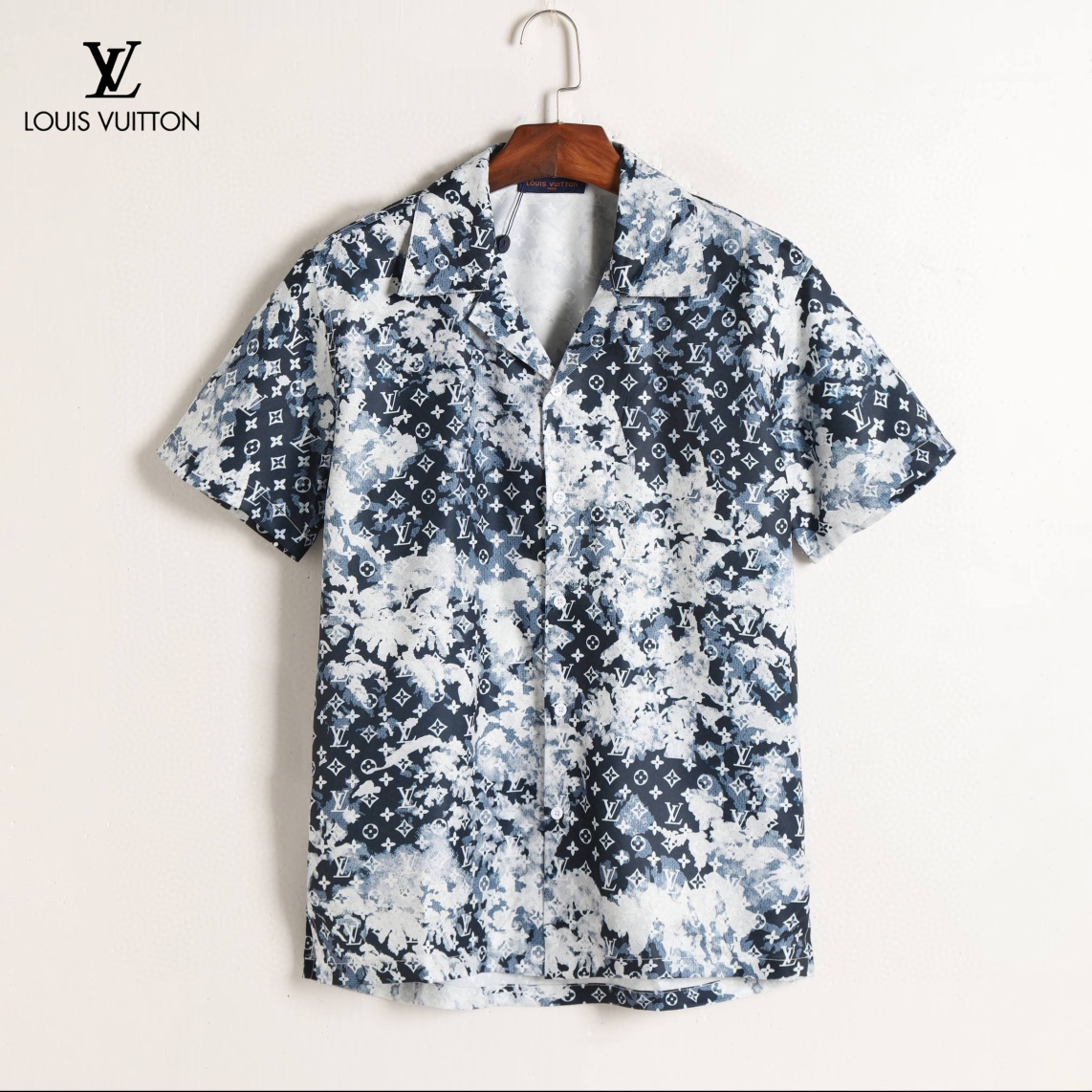 LV【LOUIS VUITTON 公式旗艦店】ルイヴィトン  半袖シャツ ご好評に付き再入荷  250219