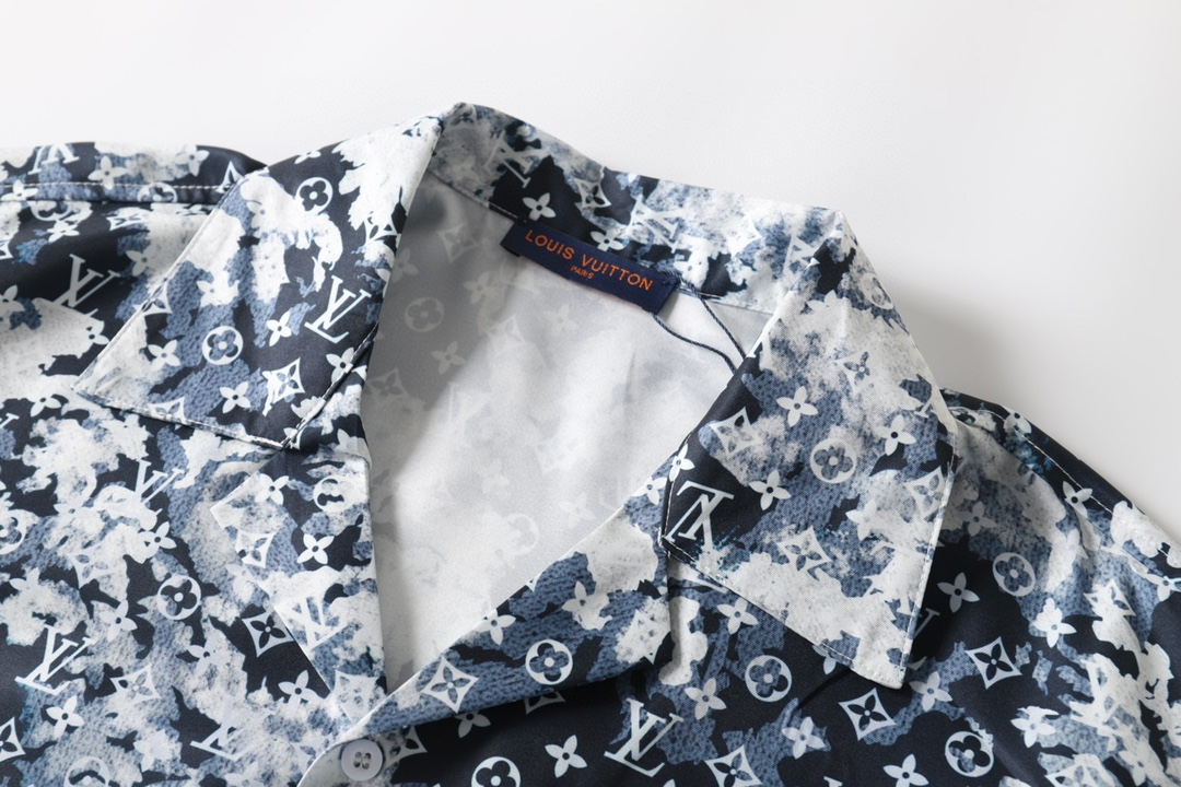 LV【LOUIS VUITTON 公式旗艦店】ルイヴィトン  半袖シャツ ご好評に付き再入荷  250219