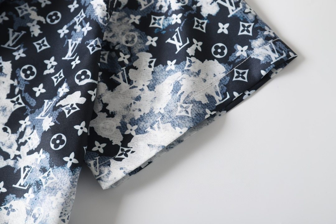 LV【LOUIS VUITTON 公式旗艦店】ルイヴィトン  半袖シャツ ご好評に付き再入荷  250219