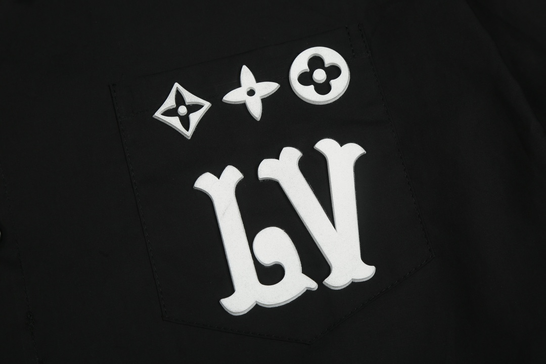 LV【LOUIS VUITTON 公式旗艦店】ルイヴィトン  シャツ ご好評に付き再入荷  250219