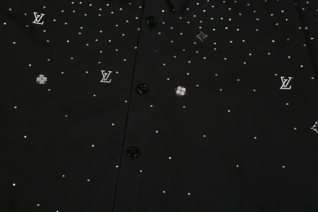 LV【LOUIS VUITTON 公式旗艦店】ルイヴィトン  シャツ ご好評に付き再入荷  250219