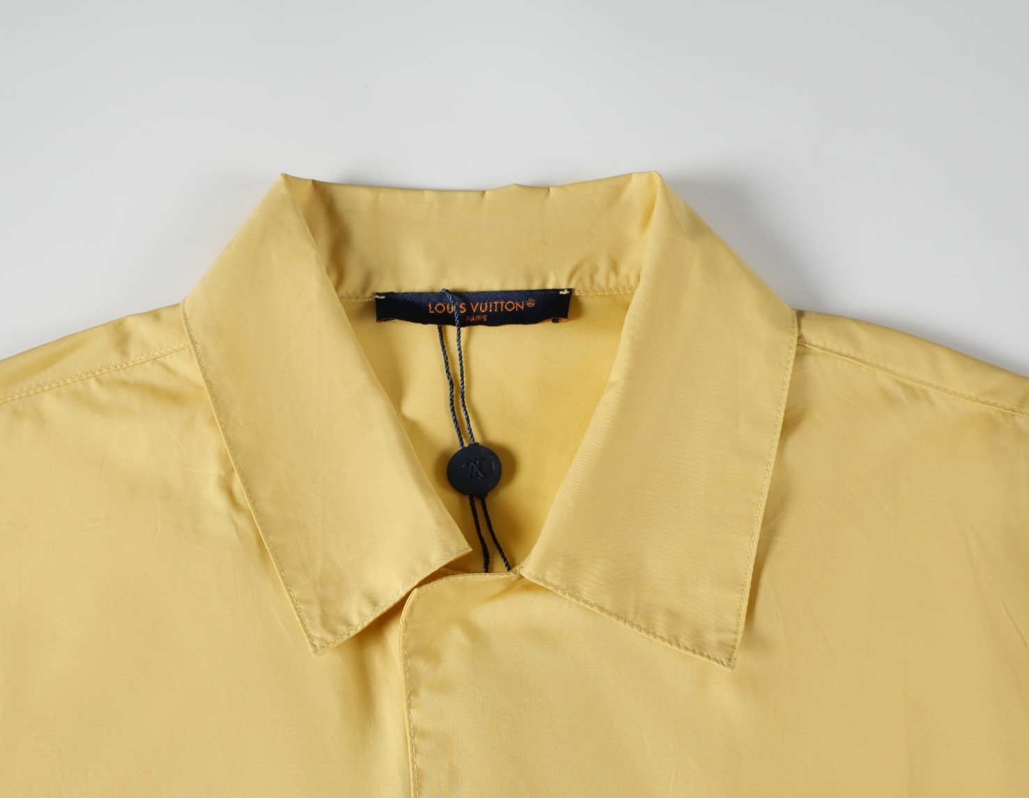 LV【LOUIS VUITTON 公式旗艦店】ルイヴィトン  半袖シャツ ご好評に付き再入荷  250219