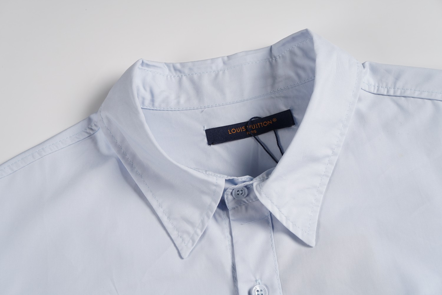 LV【LOUIS VUITTON 公式旗艦店】ルイヴィトン  半袖シャツ ご好評に付き再入荷  250219