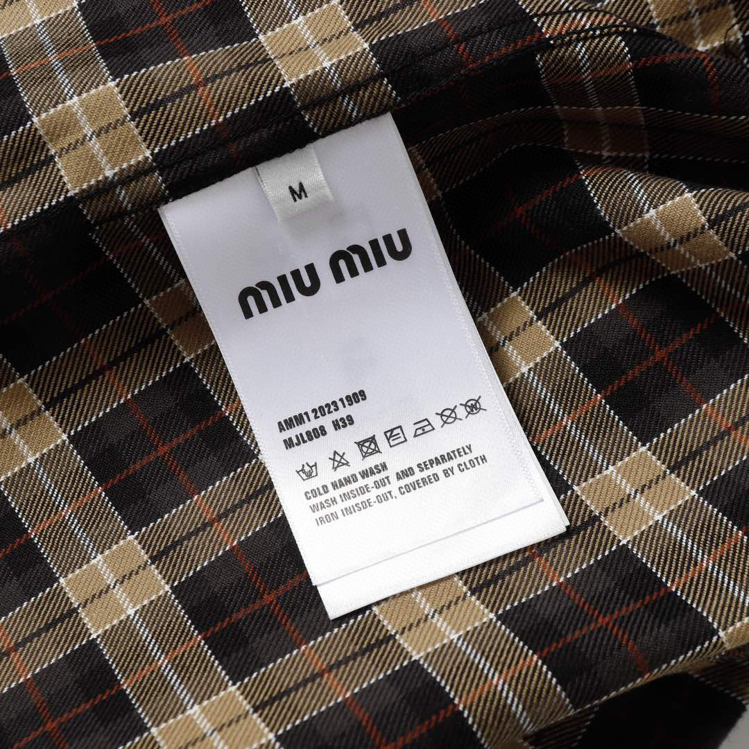 【Miumiu公式旗艦店】ミュウミュウ  シャツ ご好評に付き再入荷  250219