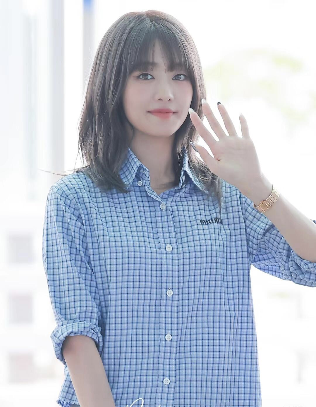 【Miumiu公式旗艦店】ミュウミュウ  シャツ ご好評に付き再入荷  250219