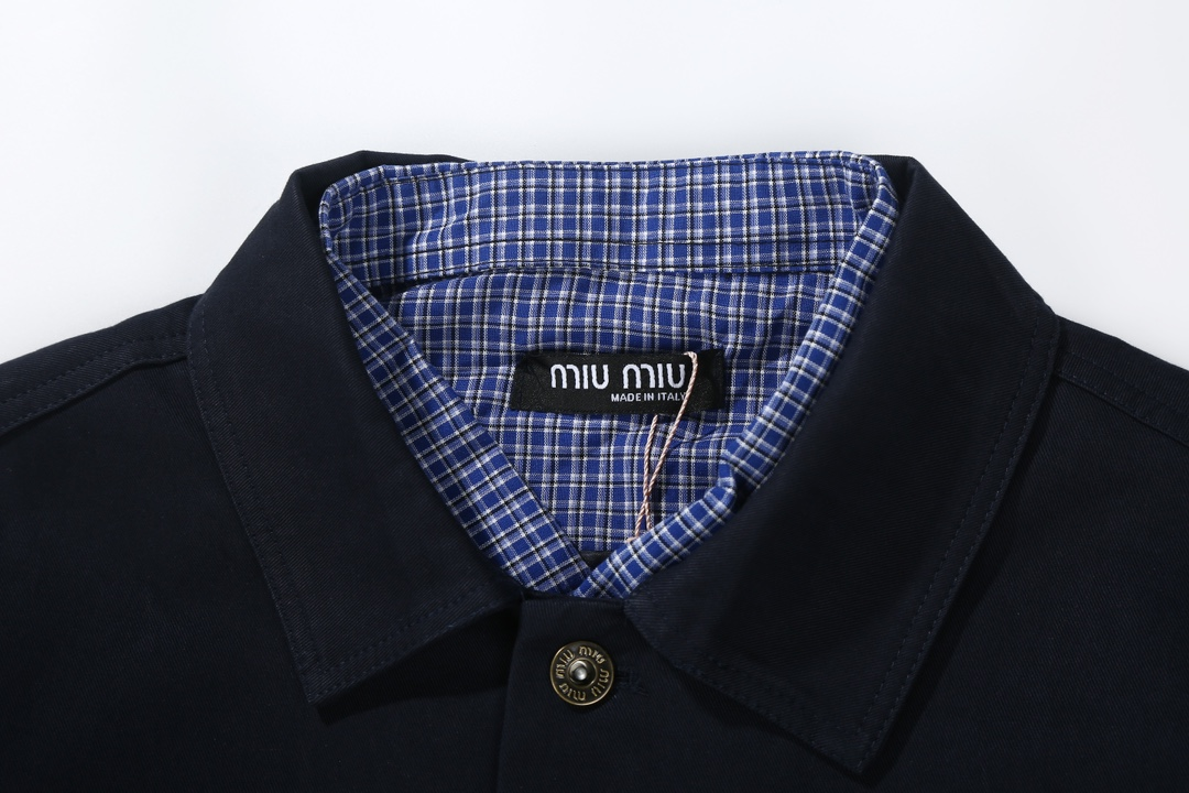 【Miumiu公式旗艦店】ミュウミュウ  シャツ ご好評に付き再入荷  250219