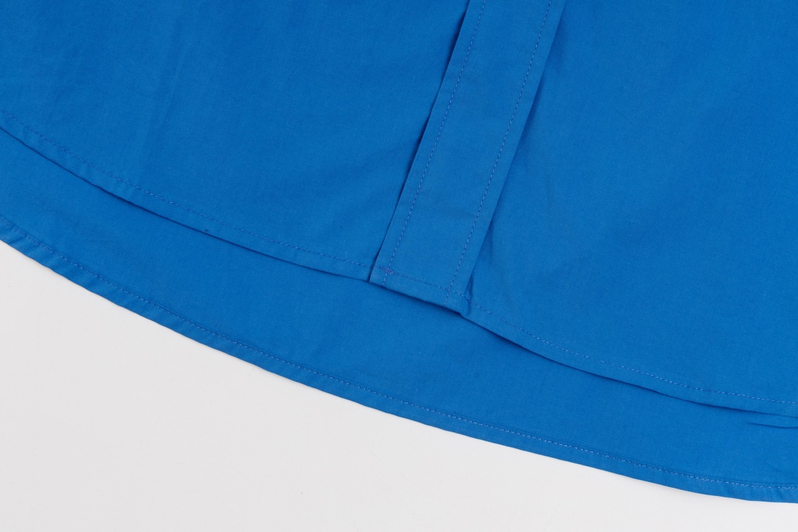 【Miumiu  公式旗艦店】ミュウミュウ  シャツ ご好評に付き再入荷  250219