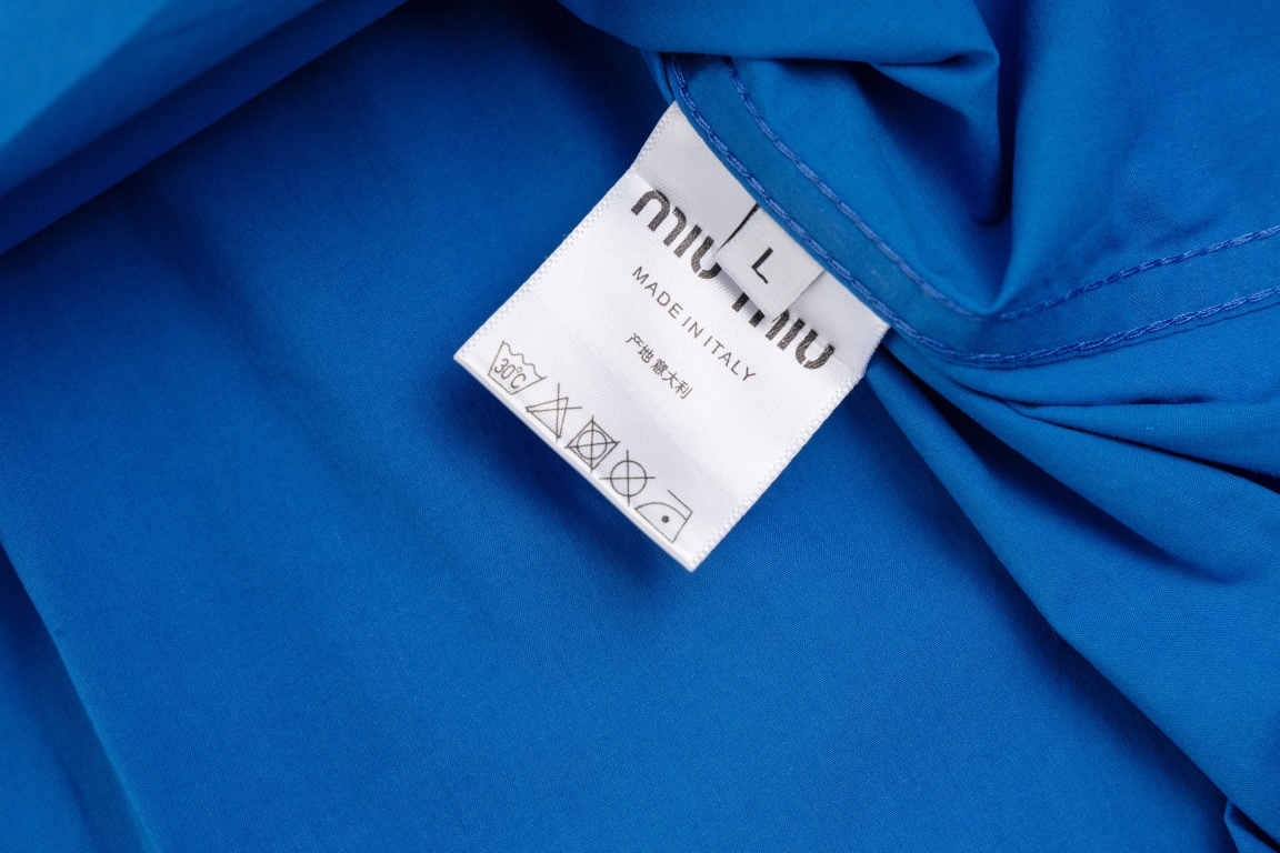 【Miumiu  公式旗艦店】ミュウミュウ  シャツ ご好評に付き再入荷  250219