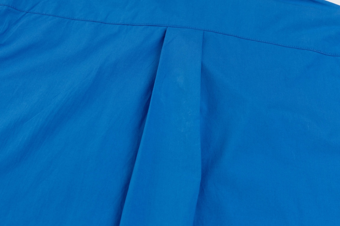 【Miumiu  公式旗艦店】ミュウミュウ  シャツ ご好評に付き再入荷  250219