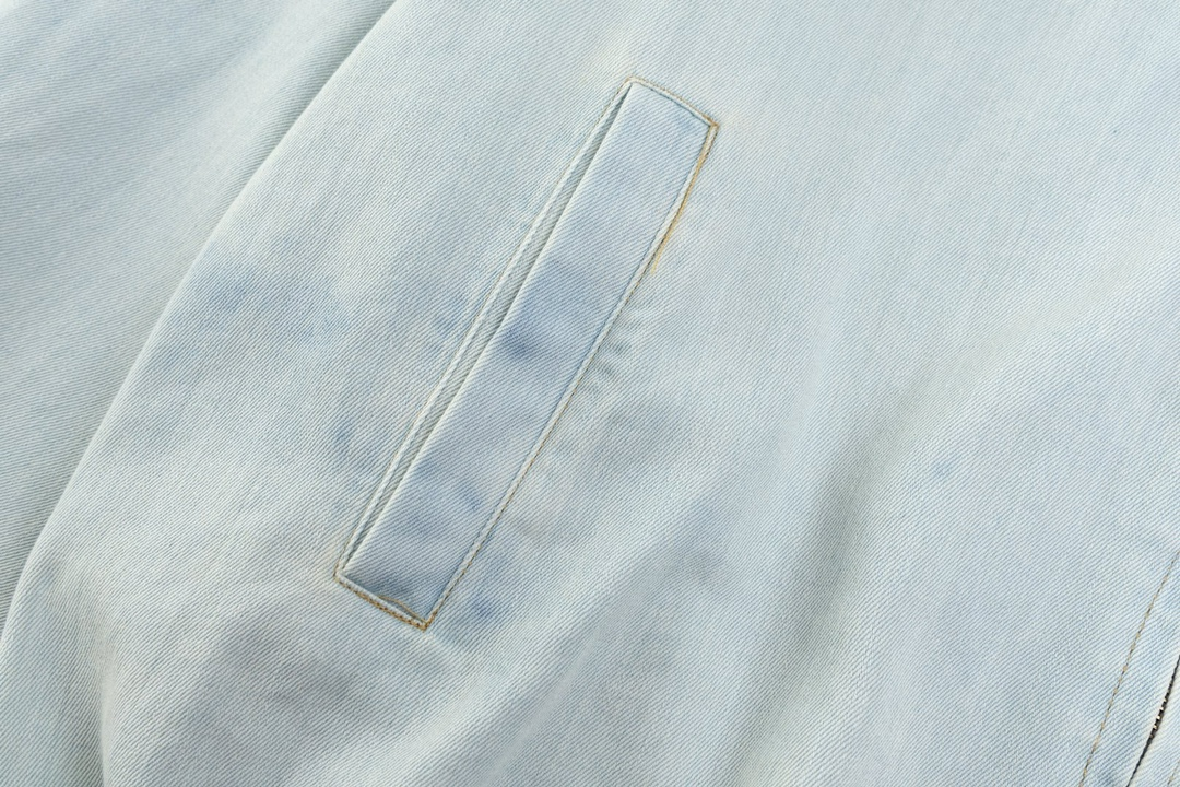 【Miumiu公式旗艦店】ミュウミュウ  シャツ ご好評に付き再入荷  250219