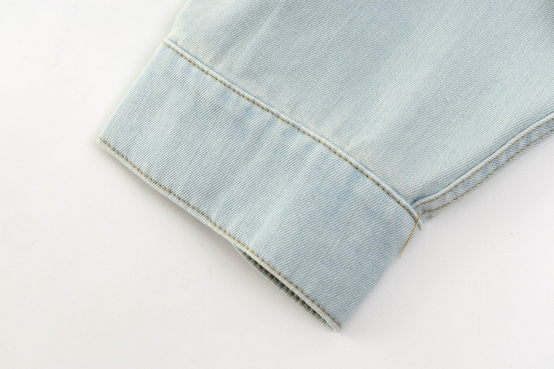 【Miumiu公式旗艦店】ミュウミュウ  シャツ ご好評に付き再入荷  250219