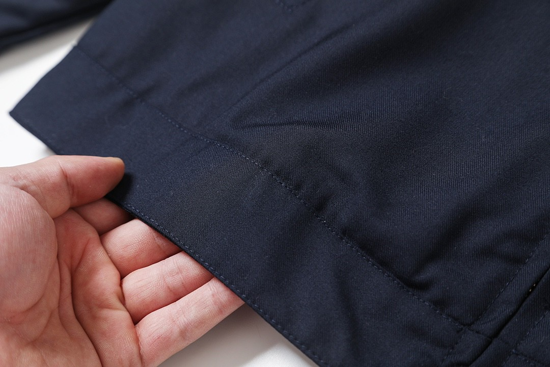 【Miumiu公式旗艦店】ミュウミュウ  シャツ ご好評に付き再入荷  250219